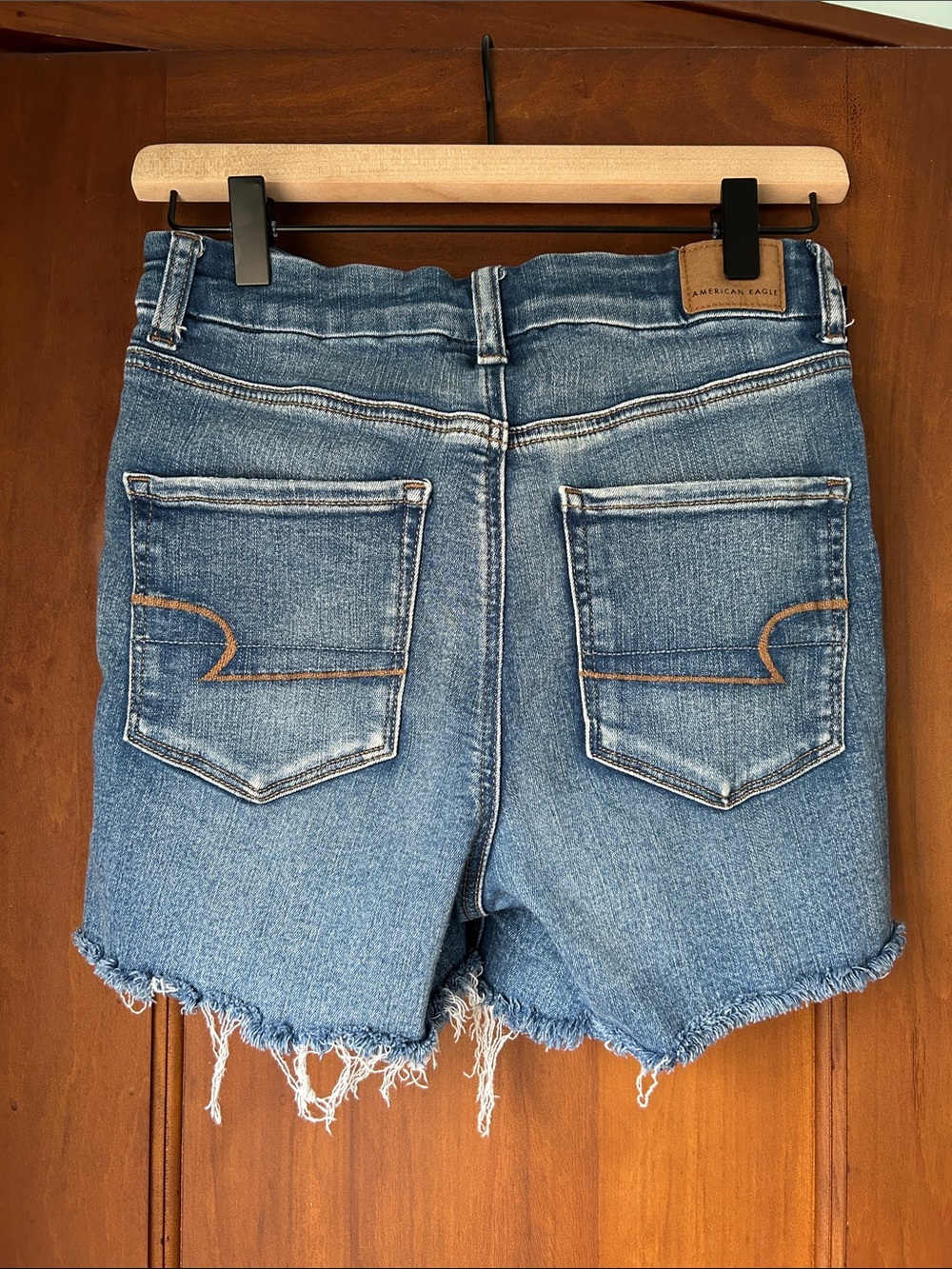 American Eagle Curvy Hi-Rise Shortie Denim Women’s Shorts - Picture 3 of 7